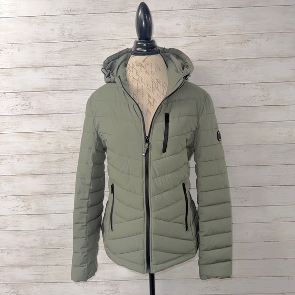 NEW! Nautica Packable Hooded Jacket - Picture 1 of 5
